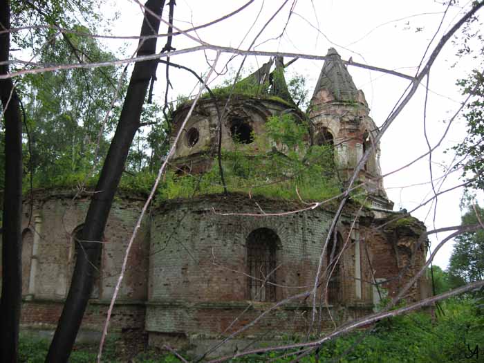 Церковь Троицы Живоначальной, Казнаково (Старицкий район, Тверская область). фасады