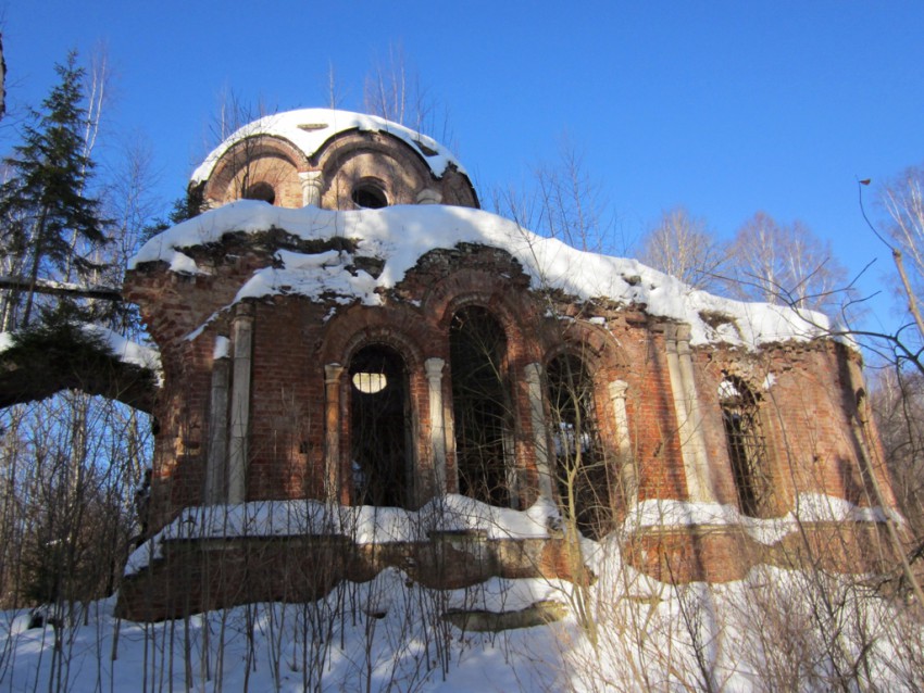 Церковь Троицы Живоначальной, Казнаково (Старицкий район, Тверская область). фасады, Вид с юга на основной объем