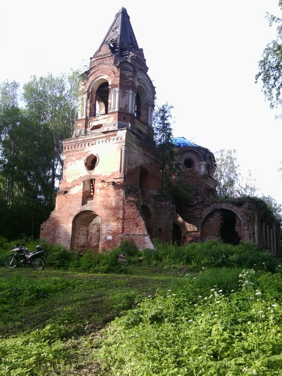 Казнаково. Церковь Троицы Живоначальной. фасады