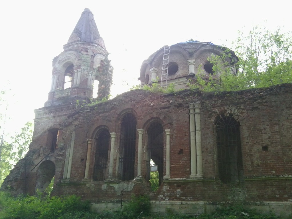 Церковь Троицы Живоначальной, Казнаково (Старицкий район, Тверская область). фасады