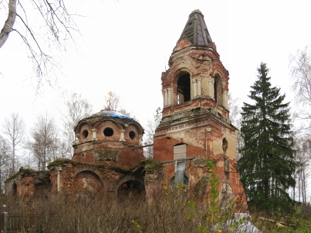 Церковь Троицы Живоначальной, Казнаково (Старицкий район, Тверская область). фасады