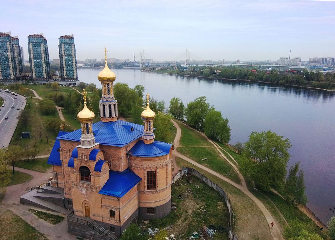 Невский район. Церковь Рождества Пресвятой Богородицы. общий вид в ландшафте