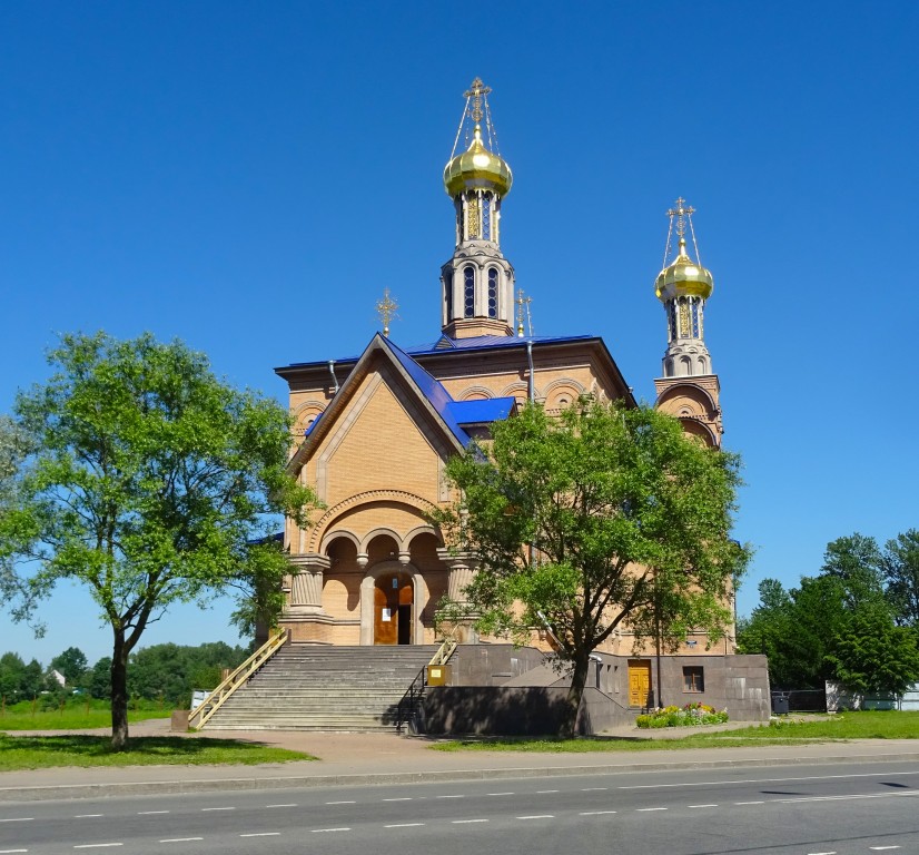 Церковь Рождества Пресвятой Богородицы в Рыбацком, Невский район (Санкт-Петербург, г. Санкт-Петербург). фасады, Вид с Рыбацкого пр.