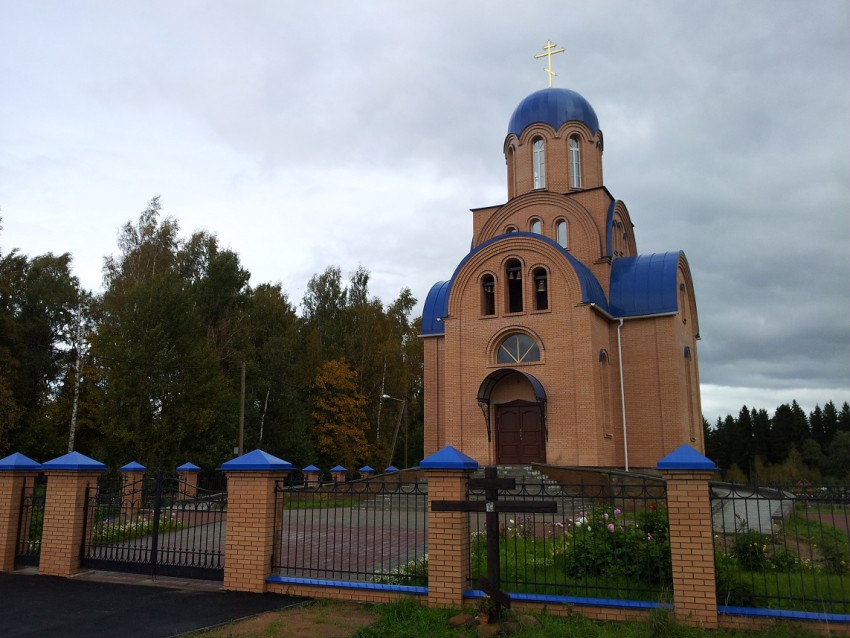 Церковь Успения Пресвятой Богородицы, Кобрино (Гатчинский район, Ленинградская область). фасады