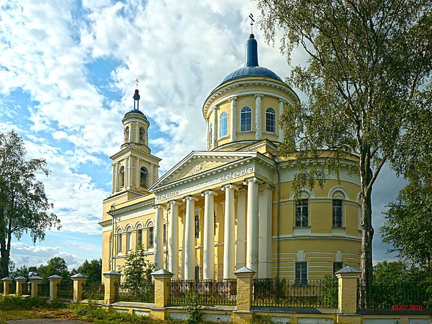 Церковь Воскресения Словущего, Сельцо-Карельское (Удомельский городской округ, Тверская область). фасады