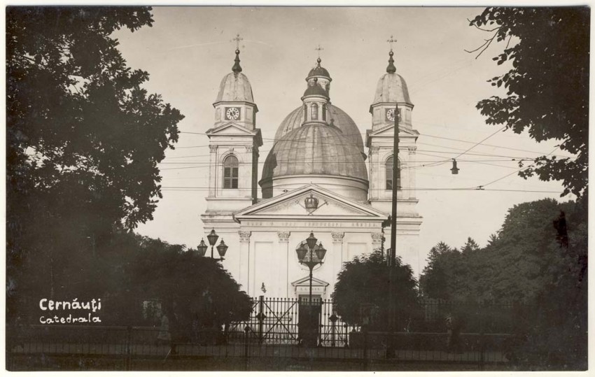 Собор Сошествия Святого Духа, Черновцы (Черновицкий район, Украина, Черновицкая область). архивная фотография, Фото с сайта: http://romaniainterbelica.memoria.ro/judete/cernauti/