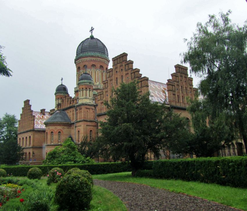 Черновцы. Церковь Трех Святителей. фасады, вид с севера