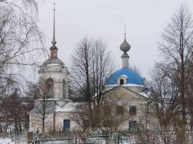 Петровское. Церковь Спаса Преображения