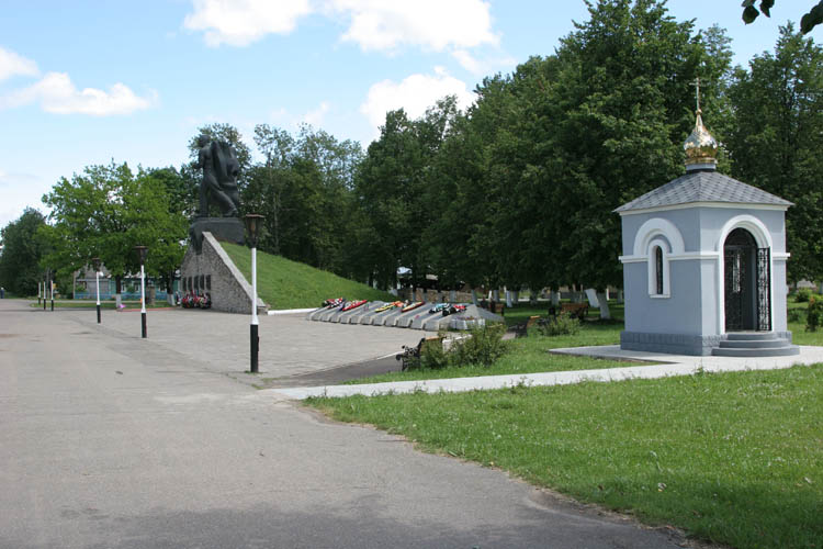 Часовня Креста Господня, Юхнов (Юхновский район, Калужская область). общий вид в ландшафте