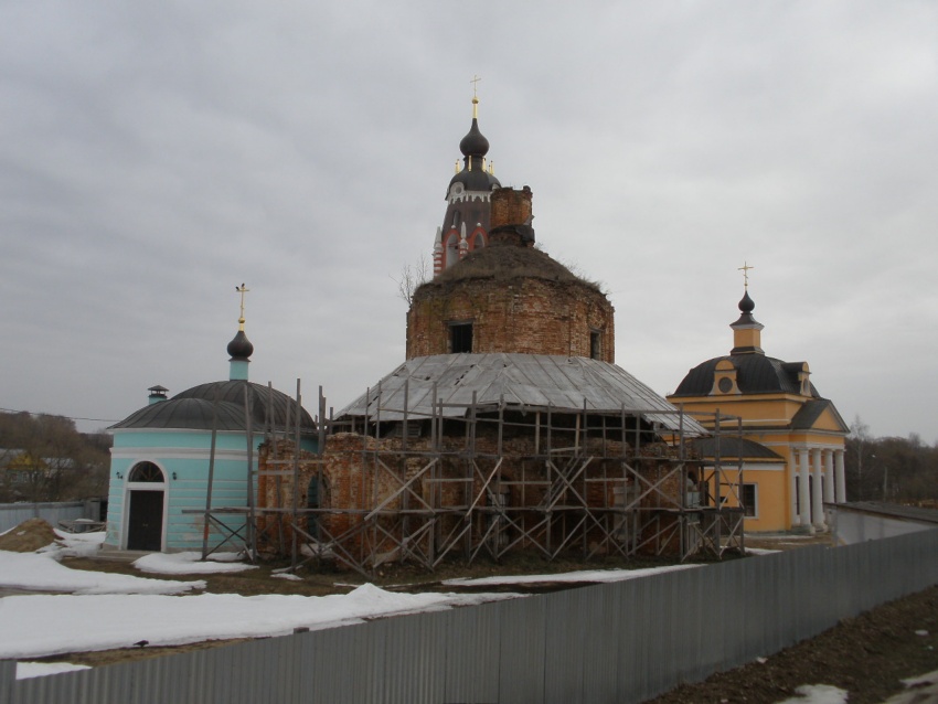 Храмовый комплекс. Церкви Николая Чудотворца и Успения Пресвятой Богородицы, Грабцево (Ферзиковский район, Калужская область). общий вид в ландшафте, Вид с юго-запада