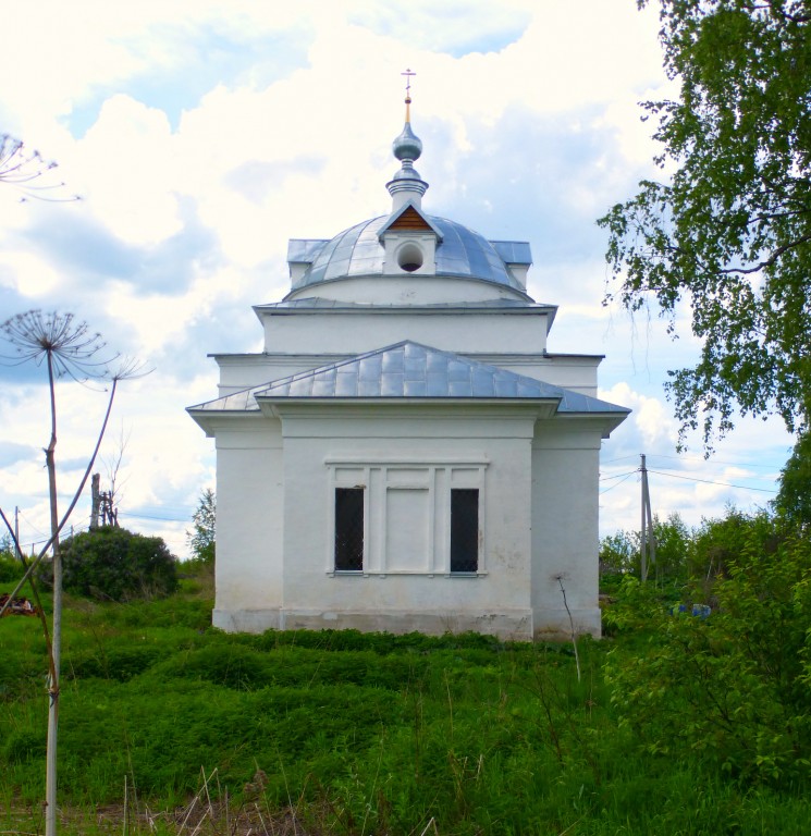 Малая Брембола. Церковь Покрова Пресвятой Богородицы. фасады