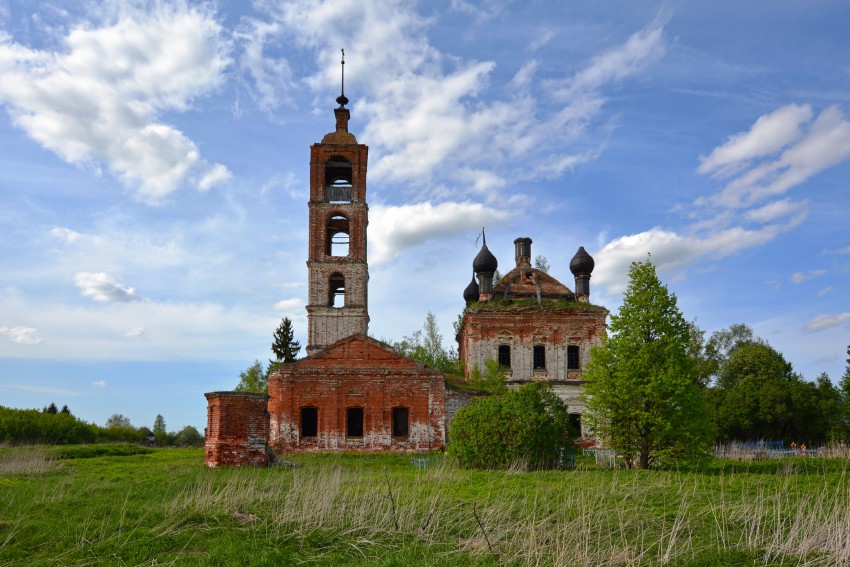 Церковь Георгия Победоносца, Ивановское (Переславский район и г. Переславль-Залесский, Ярославская область). общий вид в ландшафте, Вид с юга