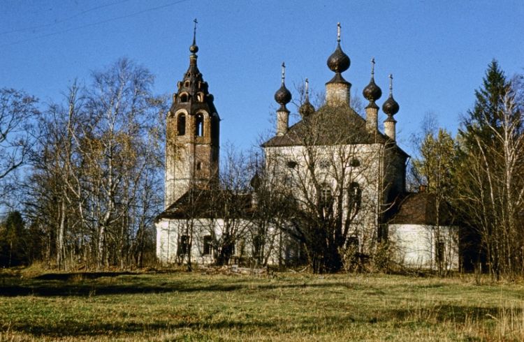 Церковь Воскресения Христова, Воскресенье-Глазуново, урочище (Чухломский район, Костромская область). фасады