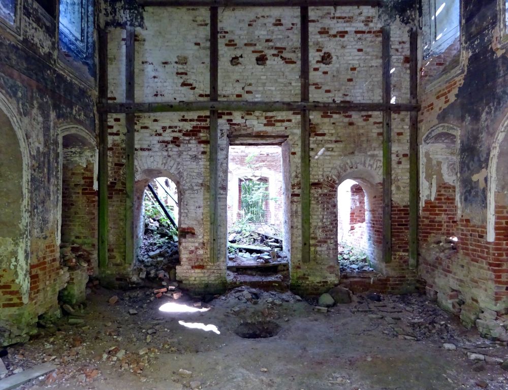 Церковь Воскресения Христова, Воскресенье-Глазуново, урочище (Чухломский район, Костромская область). интерьер и убранство