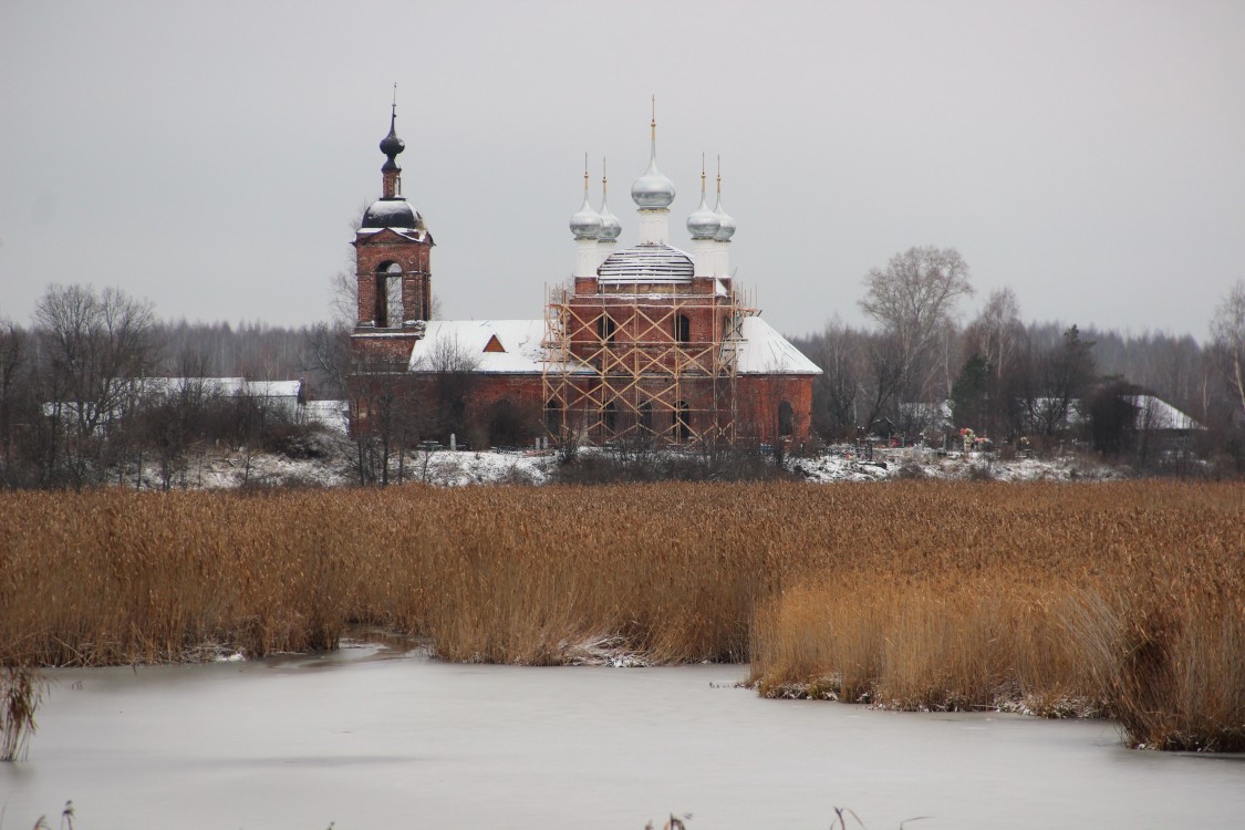 Церковь Воскресения Христова, Демьяны (Ростовский район, Ярославская область). фасады