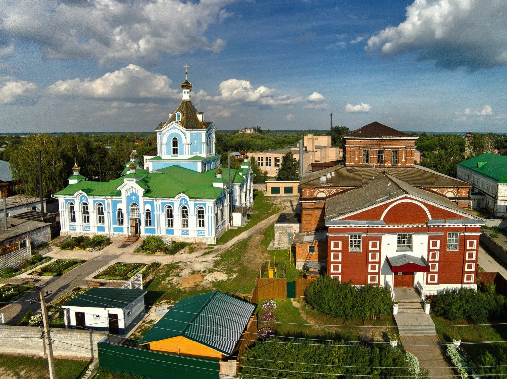 Кадом. Милостиво-Богородицкий женский монастырь. общий вид в ландшафте