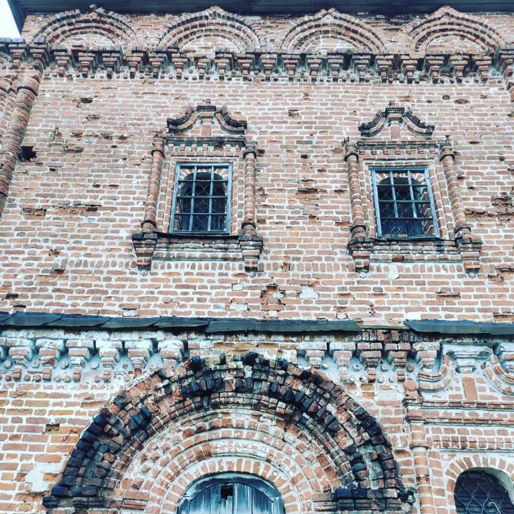 Морево. Церковь Димитрия Солунского. архитектурные детали