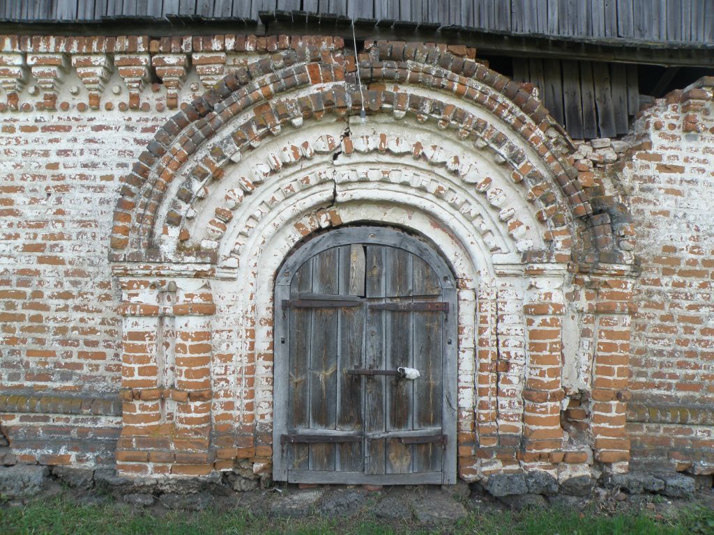 Церковь Димитрия Солунского, Морево (Дмитровский район, Орловская область). архитектурные детали