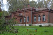 Церковь Игнатия Богоносца, Бывшая церковно-приходская школа<br>, Путогино, Мосальский район, Калужская область