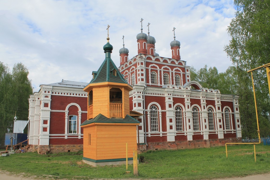 Церковь Алексия, митрополита Московского, Зиняки (Городецкий район, Нижегородская область). дополнительная информация, Звонница
