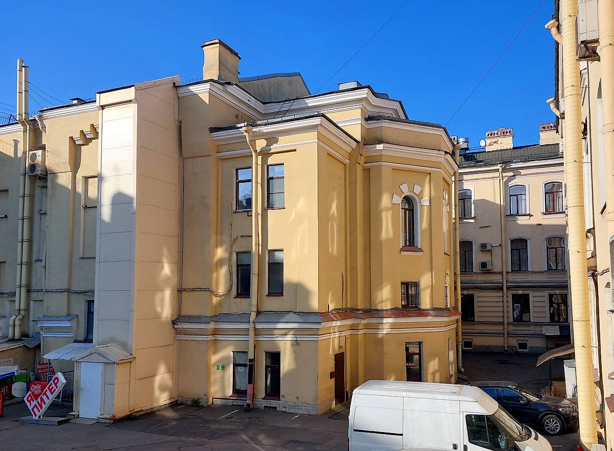 фасады. Домовая церковь Исидора Пелусиота при бывшем Исидоровском епархиальном женском училище, Центральный район (Санкт-Петербург, г. Санкт-Петербург)