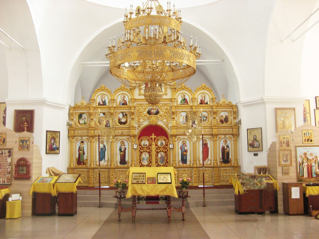Собор Николая Чудотворца, Белебей (Белебеевский район, Республика Башкортостан). интерьер и убранство, Иконостас собора