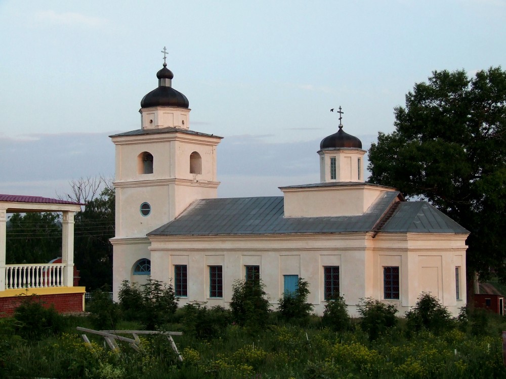 Надеждино. Церковь Димитрия Солунского. фасады