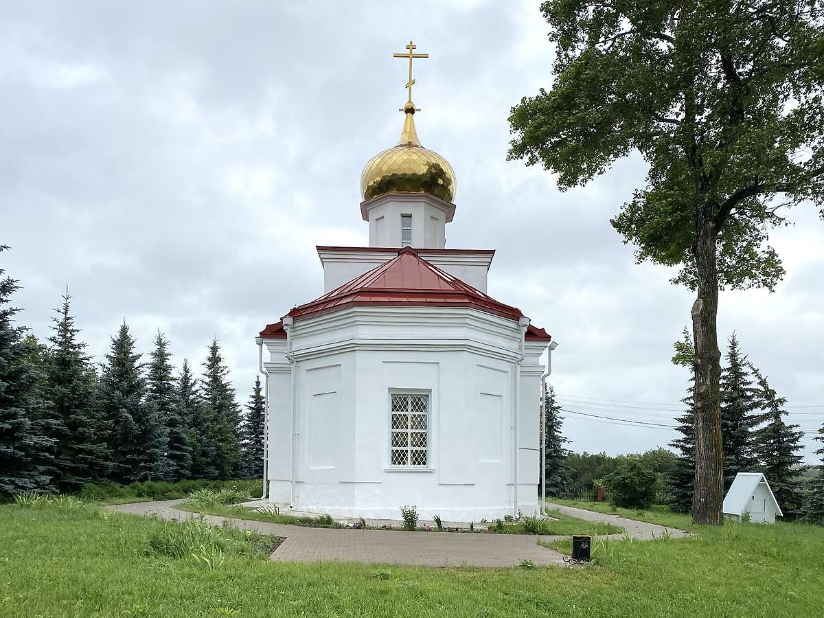 Вид с северо-востока, фасады. Церковь Димитрия Солунского, Надеждино (Белебеевский район, Республика Башкортостан)