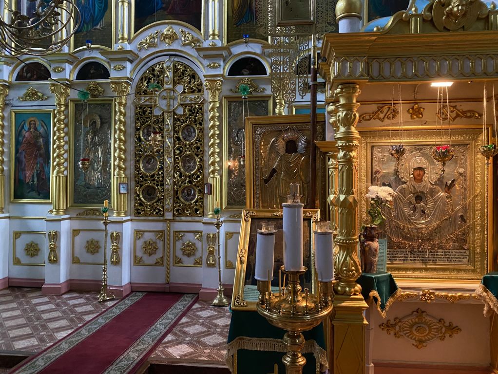 Церковь Петра и Павла, Куртамыш (Куртамышский район, Курганская область). интерьер и убранство, Главный иконостас, фрагмент