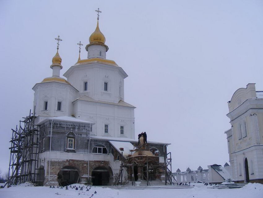 Рождества Пресвятой Богородицы Молченский женский монастырь, Путивль (Конотопский район, Украина, Сумская область). фасады