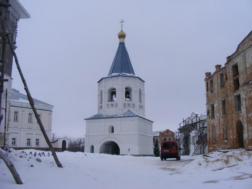 Рождества Пресвятой Богородицы Молченский женский монастырь, Путивль (Конотопский район, Украина, Сумская область). фасады