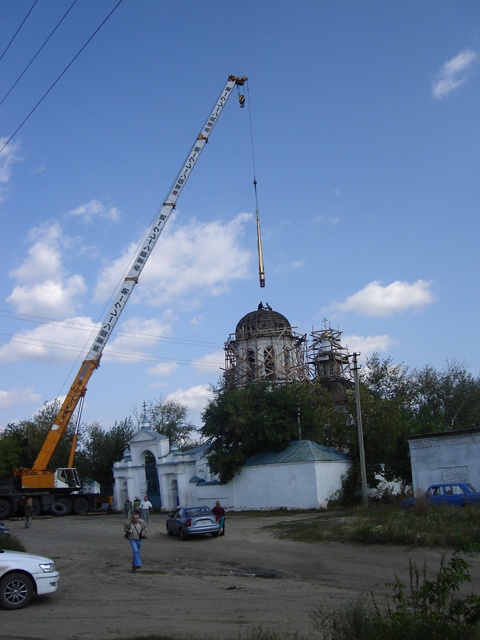 Куртамыш. Церковь Петра и Павла. документальные фотографии, Реставрация (Установка шпиля).