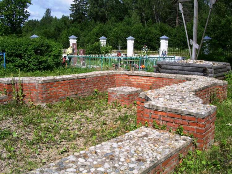 Спас-Волжинский погост. Церковь Спаса Нерукотворного Образа. архитектурные детали, алтарная часть, фундамент