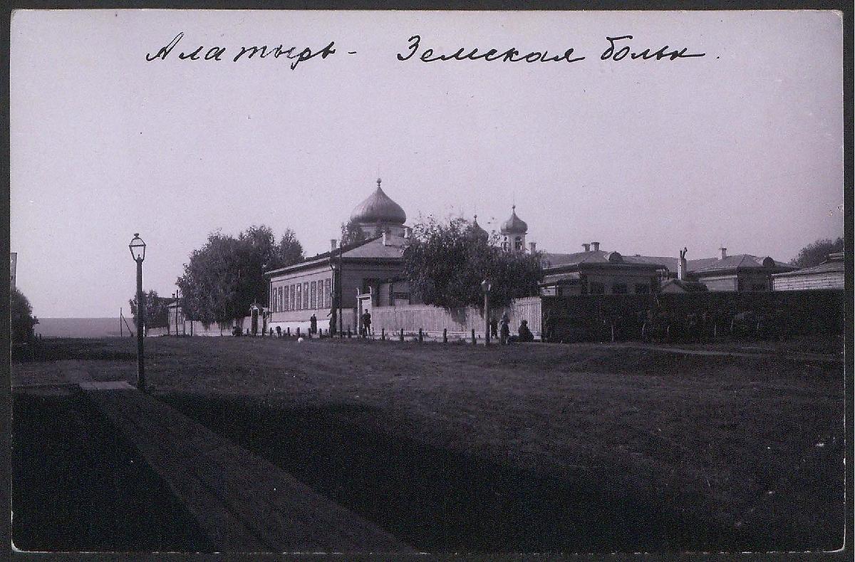 Церковь в начале XX в., архивная фотография. Церковь Иверской иконы Божией Матери, Алатырь (Алатырский район и г. Алатырь, Республика Чувашия)
