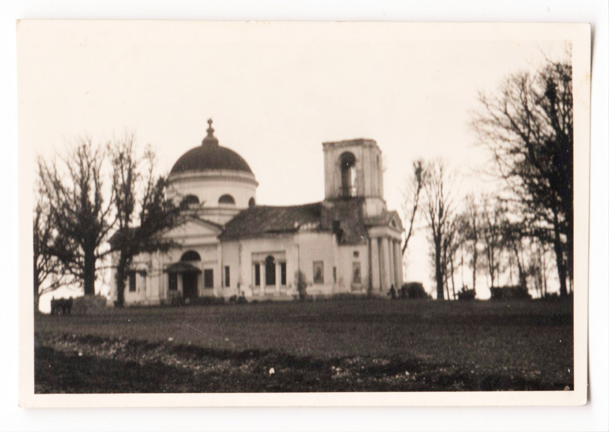 Фото 1941 г. с аукциона e-bay.de, архивная фотография. Церковь Ахтырской Божией Матери, Пигулино (Ахтырка) (Холм-Жирковский район, Смоленская область)