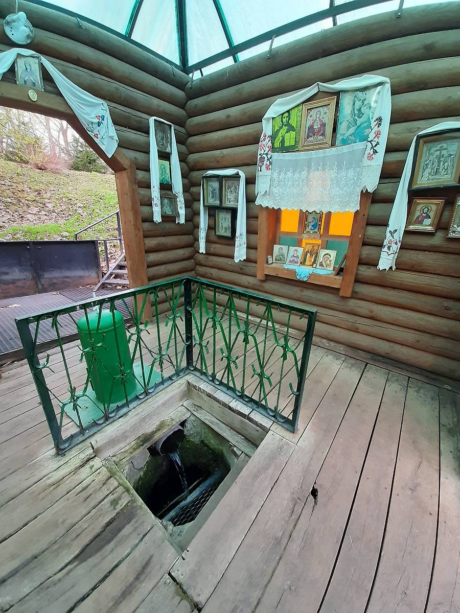 интерьер и убранство. Надкладезная часовня Петра и Павла, Голубея (Дубровский район, Брянская область)