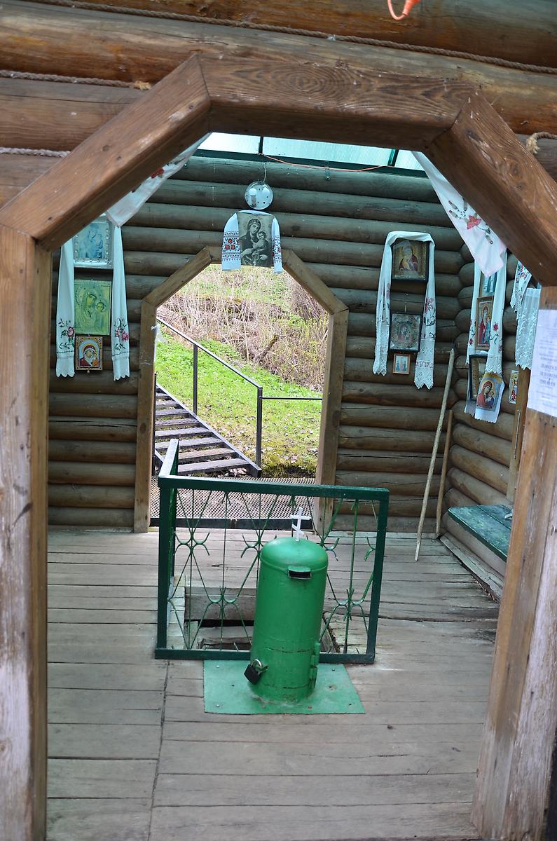 интерьер и убранство. Надкладезная часовня Петра и Павла, Голубея (Дубровский район, Брянская область)