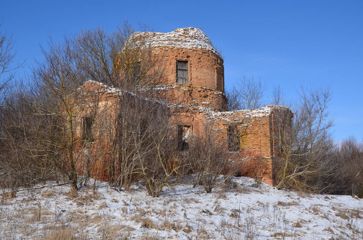 Церковь Смоленской иконы Божией Матери, Писканица, урочище (Орловский район, Орловская область). фасады, Вид с юго-востока  