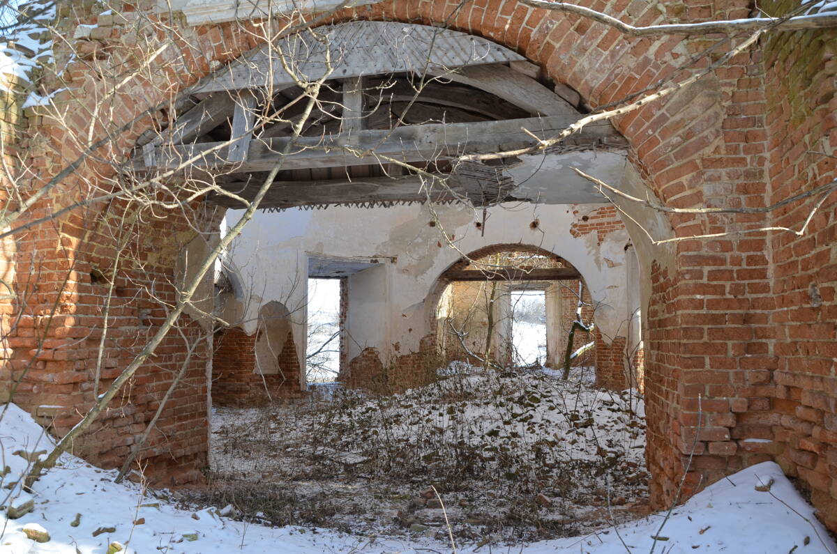 Церковь Смоленской иконы Божией Матери, Писканица, урочище (Орловский район, Орловская область). интерьер и убранство, Вид от трапезной
