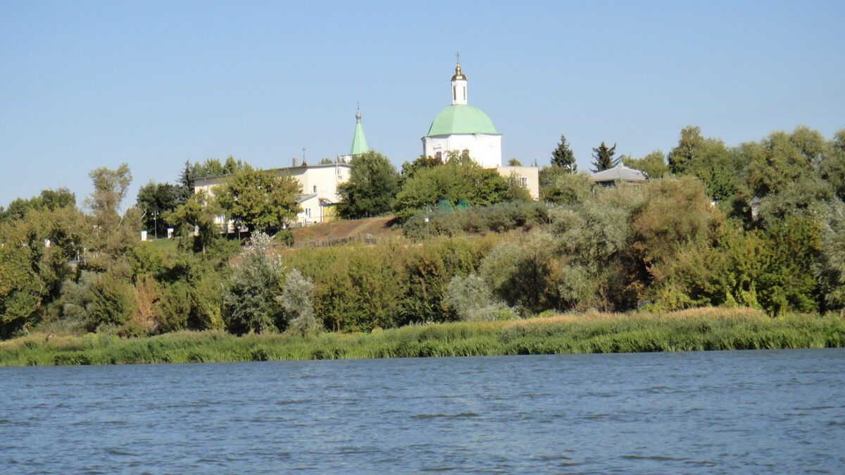 Церковь Михаила Архангела, Вёшенская (Шолоховский район, Ростовская область). общий вид в ландшафте, Вид на Храм с Дона