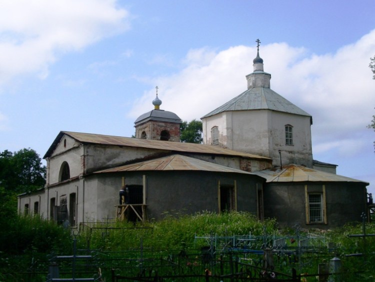 Татево. Церковь Троицы Живоначальной. фасады, вид с юго-востока