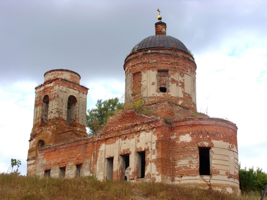 Церковь Благовещения Пресвятой Богородицы, Альшань (Орловский район, Орловская область). фасады, Южный и восточный фасады церкви.