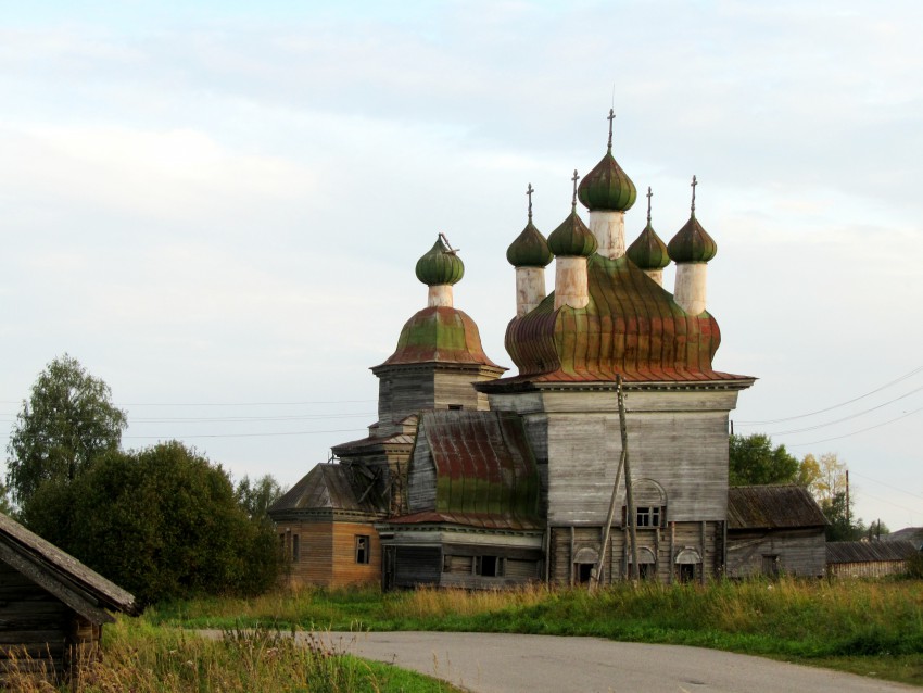 Шелоховская (Архангело). Храмовый комплекс. Церкви Михаила Архангела и Сретения Господня. фасады, вид на храмы с севера