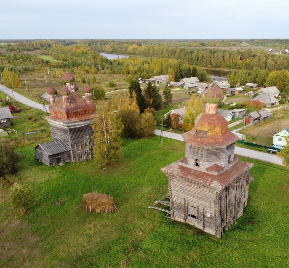 Шелоховская (Архангело). Храмовый комплекс. Церкви Михаила Архангела и Сретения Господня. фасады