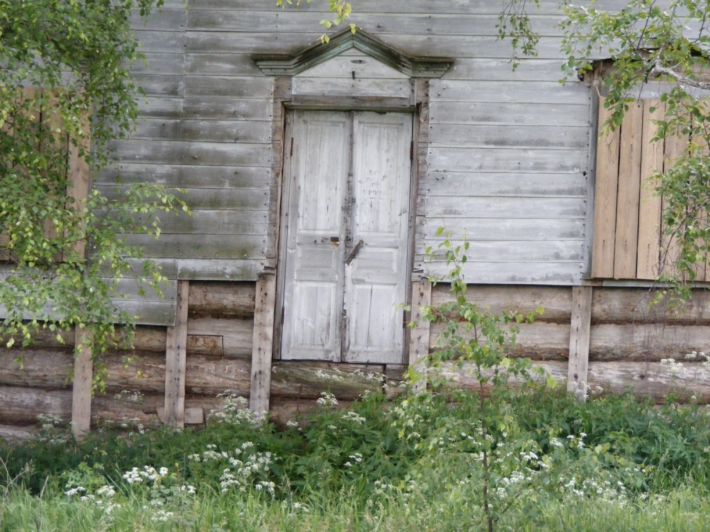 Церковь Рождества Пресвятой Богородицы, Бережная Дуброва (Плесецкий район, Архангельская область). архитектурные детали