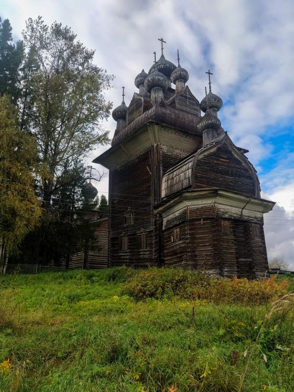 Бережная Дуброва. Церковь Рождества Пресвятой Богородицы. фасады