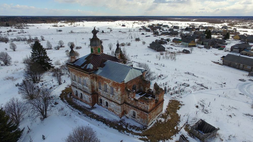 Церковь Троицы Живоначальной, Гора (Меландово) (Холмогорский район, Архангельская область). общий вид в ландшафте