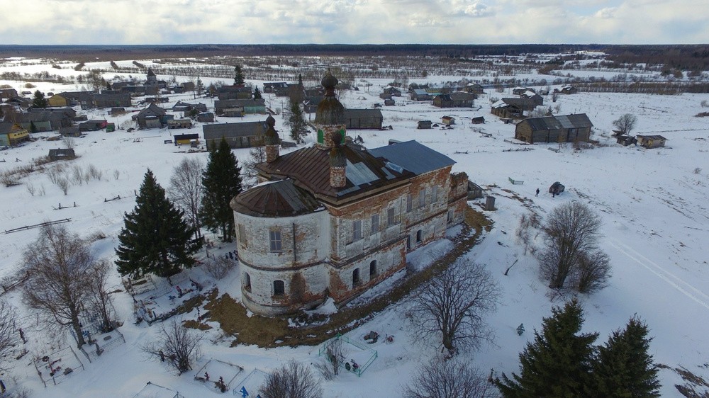 Церковь Троицы Живоначальной, Гора (Меландово) (Холмогорский район, Архангельская область). общий вид в ландшафте