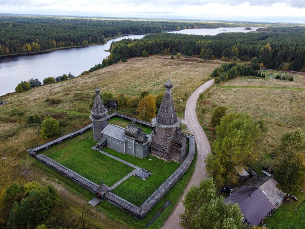 Ансамбль Почозерского погоста, Филипповская (Почозеро) (Плесецкий район, Архангельская область). общий вид в ландшафте