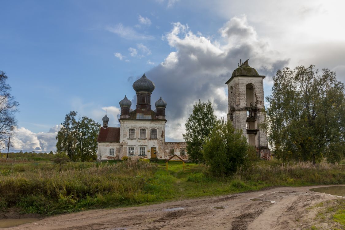 Измайловская (Кенорецкая). Церковь Параскевы Пятницы. общий вид в ландшафте, Вид с севера